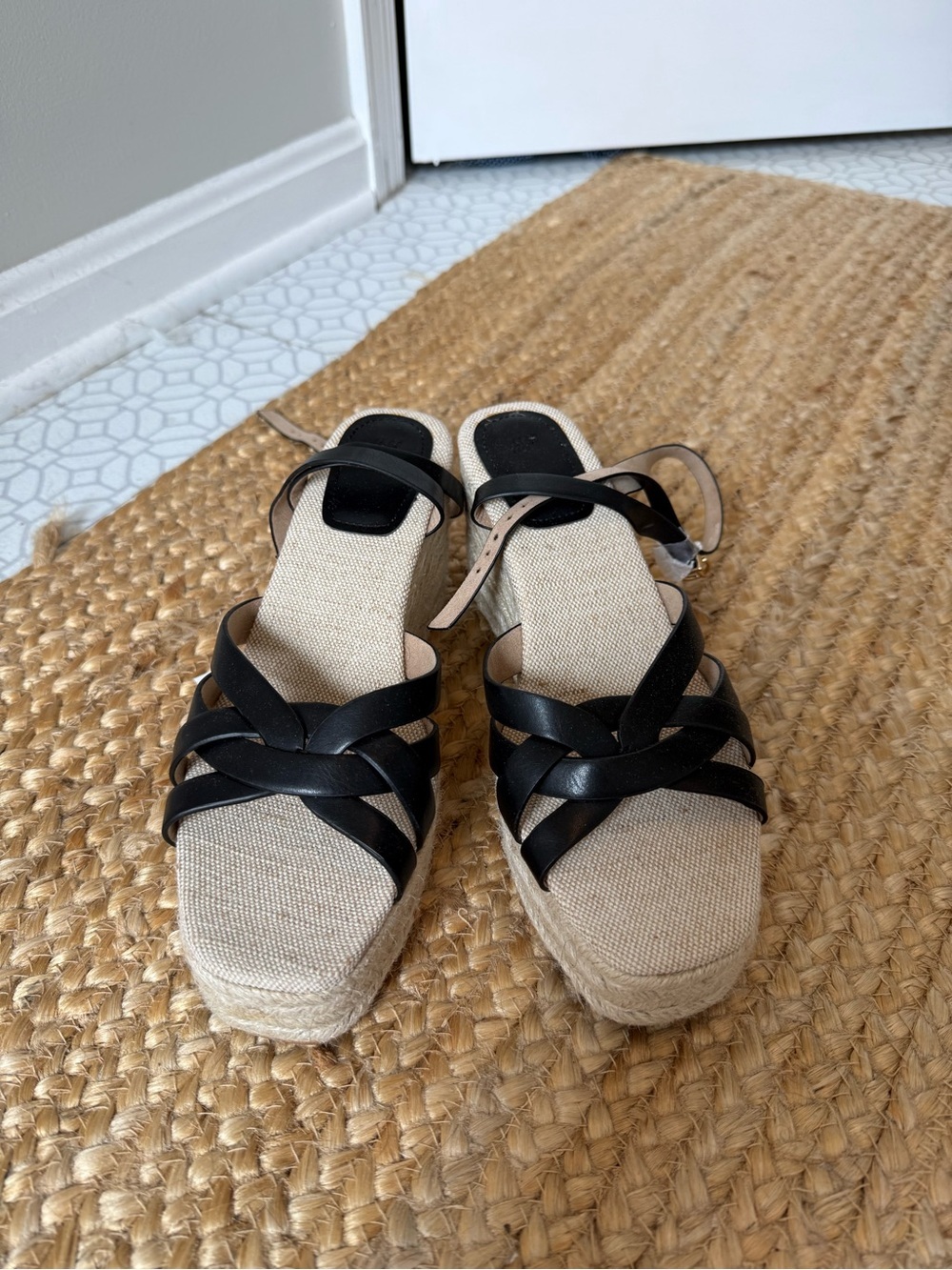 H & M Women’s Black Leather Strap Sandal Size 39
